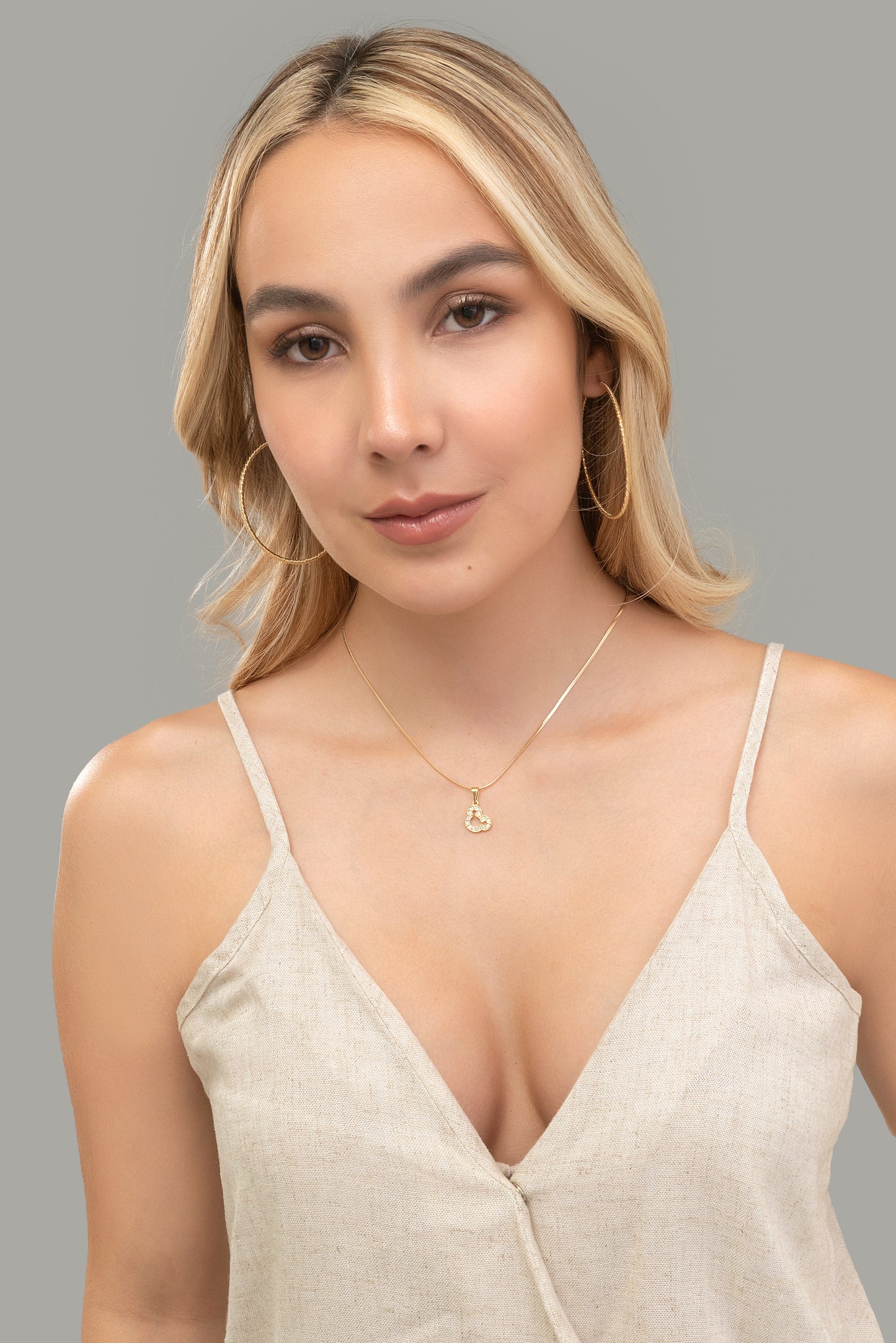 dije mickey circonias