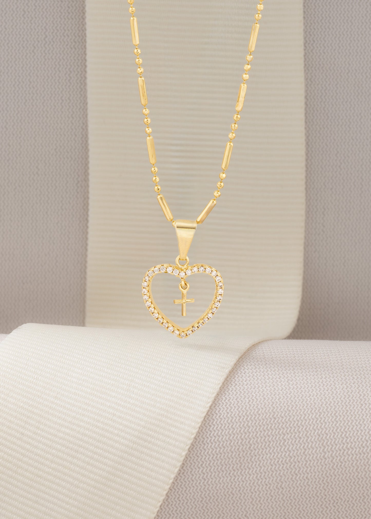 dije corazon circonias + cruz mini