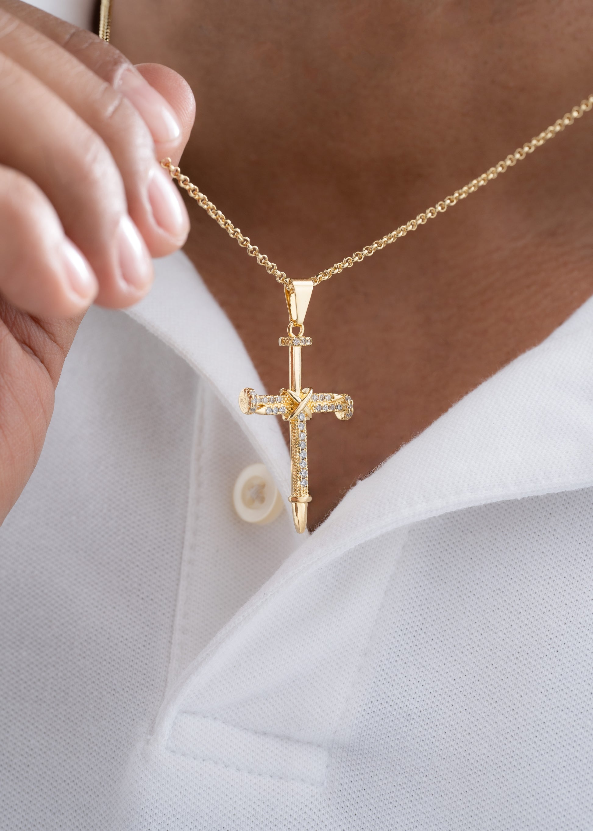 Dije cruz clavos circonias cristal