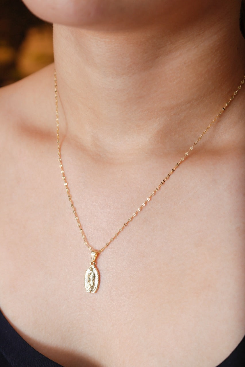 dije virgen guadalupe tallada