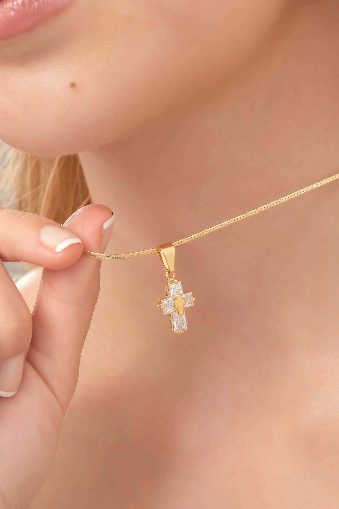 dije cruz swarovsky mini