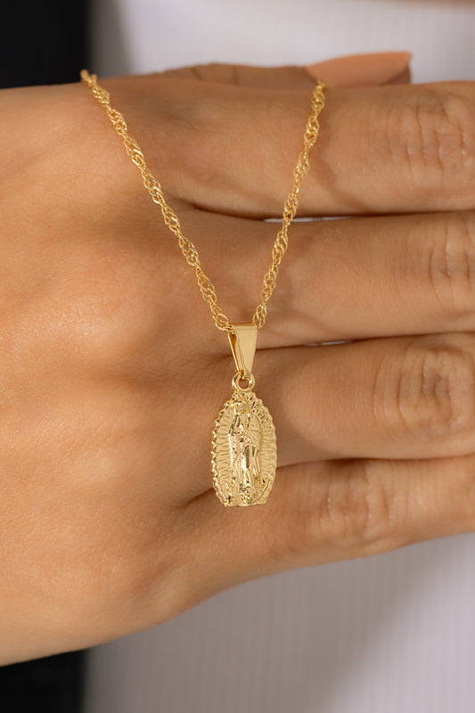 dije virgen guadalupe tallada
